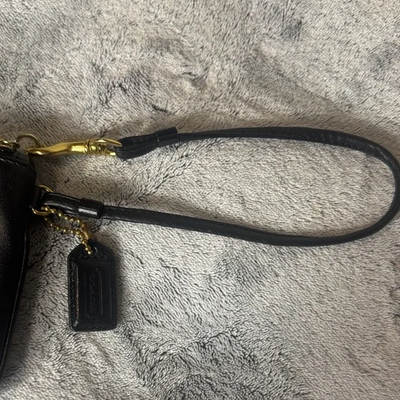 Coach Black Smooth Leather Wristlet - Vintage Y2K - Picture 4 of 9
